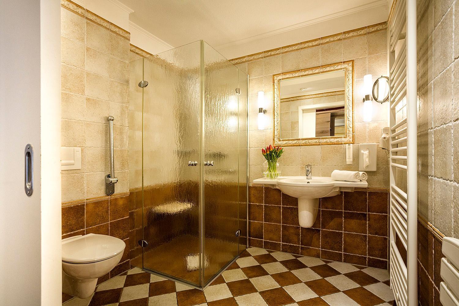 Hotel Neuwarft ดาเกอบึล ภายนอก รูปภาพ